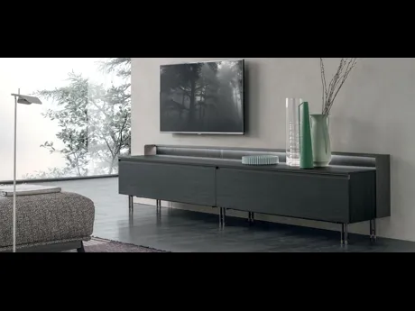 Madia Scenario in materico rovere carbone con base in metallo antracite e ottone di Tomasella